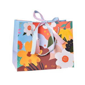 New birthday kraft handbag creative cartoon shopping paper bag gift bag packaging now